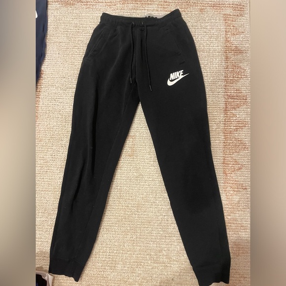black nike sweatpants - Picture 1 of 3